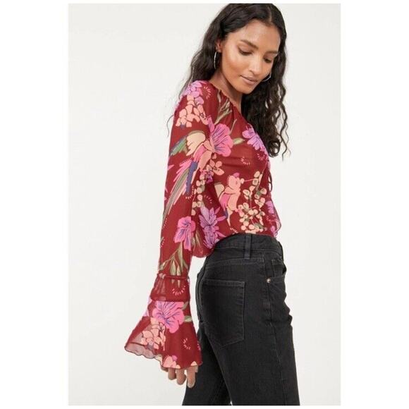 Free People Piece of Paradise Bell Sleeve Floral Mesh V-Neck Blouse Large New e3 - Picture 8 of 15